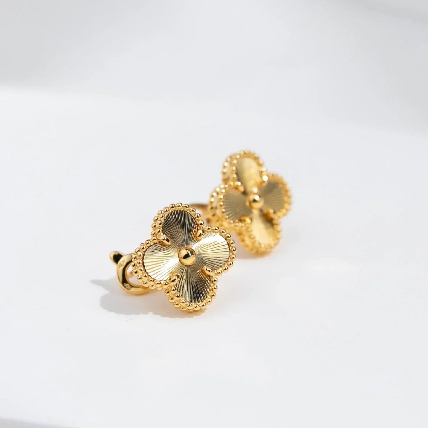 FOUR-LEAF CLOVER | GOLD EAR STUDS