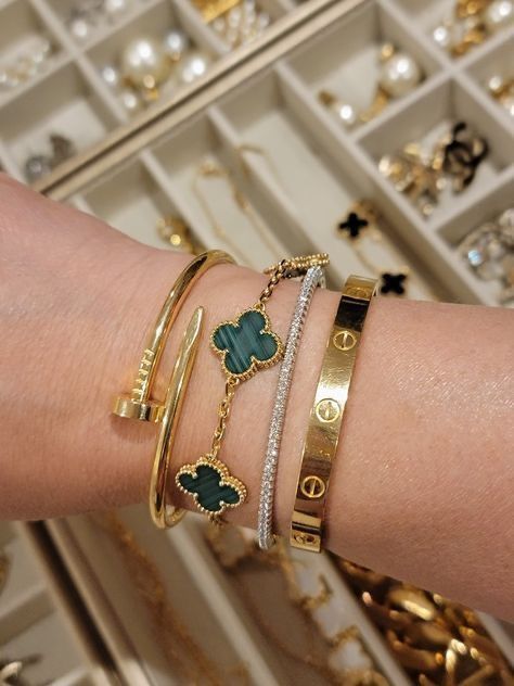 FOUR-LEAF CLOVER | SOFT GREEN